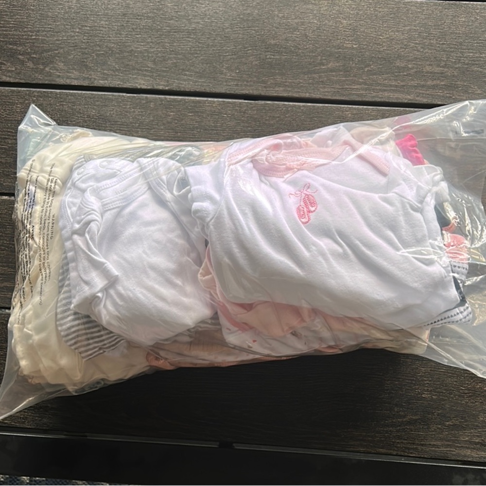 Assorted brand baby girl clothes - Picture 5 of 10